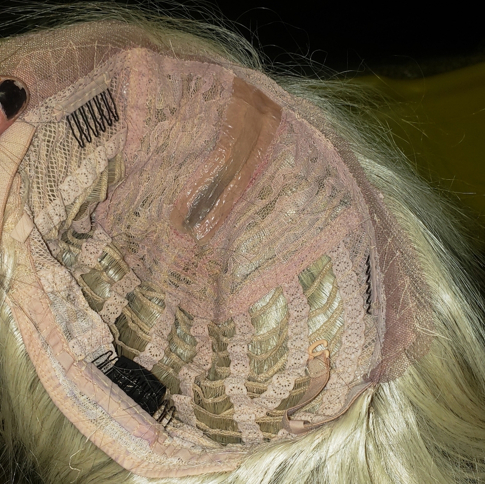 Lace wig - Picture 5 of 5